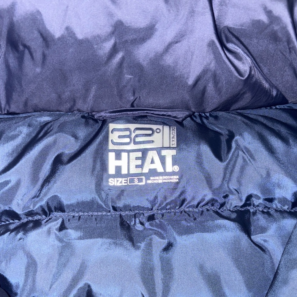 32 Degrees Women's Dark Blue Puffer Vest - Picture 3 of 3